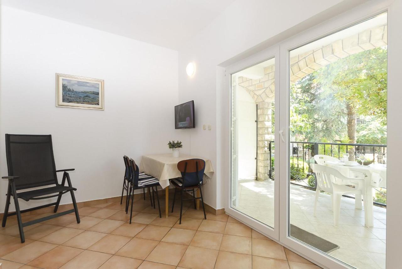 Apartments Karolina Vodice Zewnętrze zdjęcie