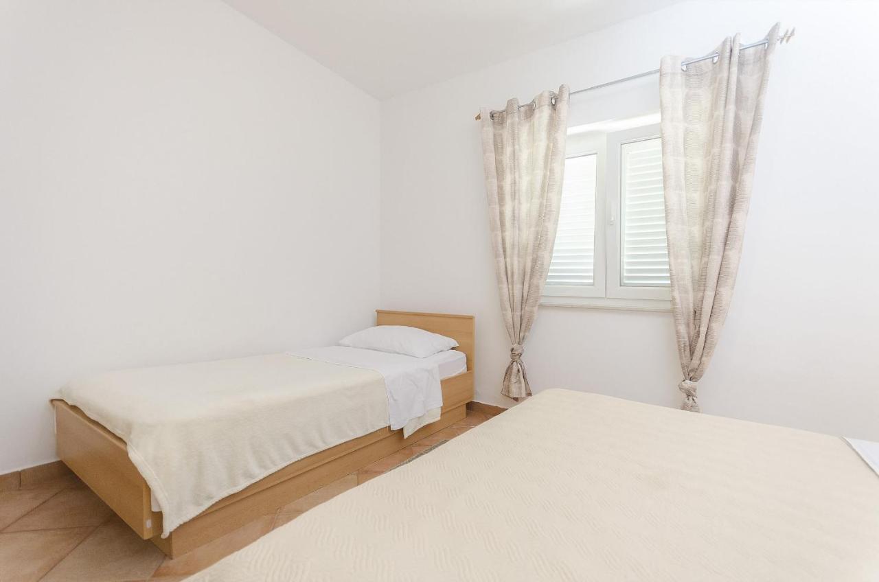 Apartments Karolina Vodice Zewnętrze zdjęcie