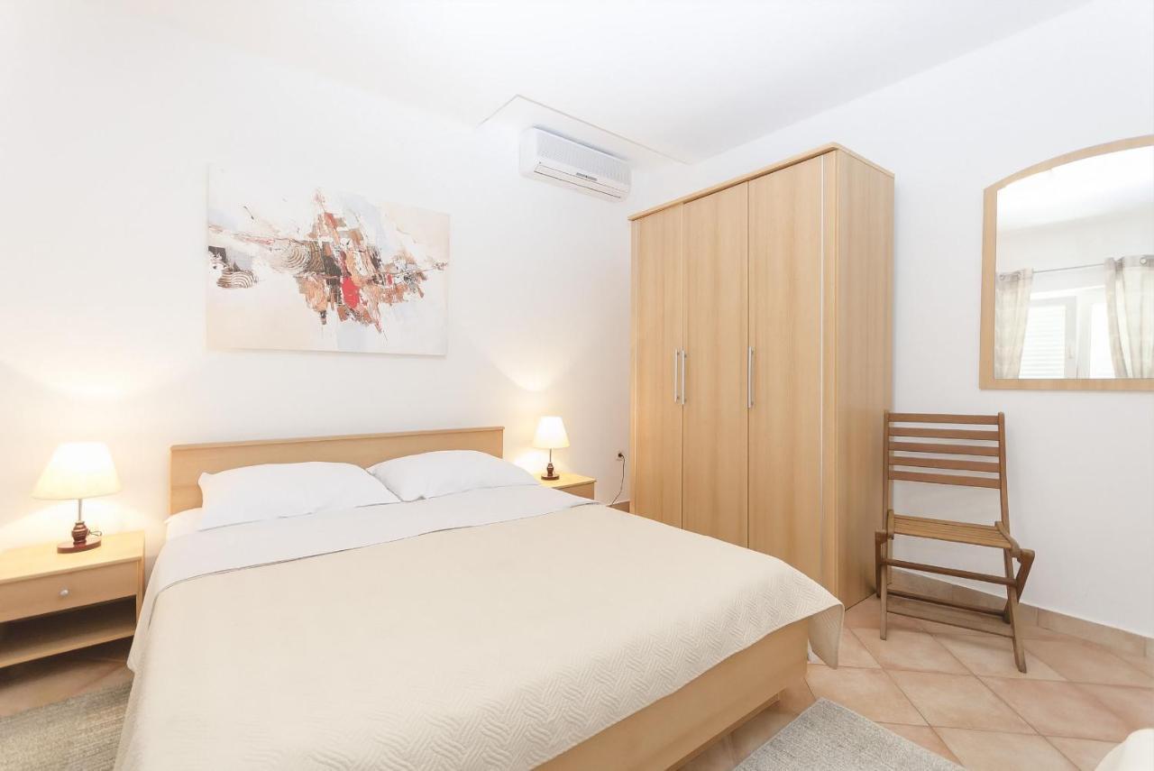 Apartments Karolina Vodice Zewnętrze zdjęcie