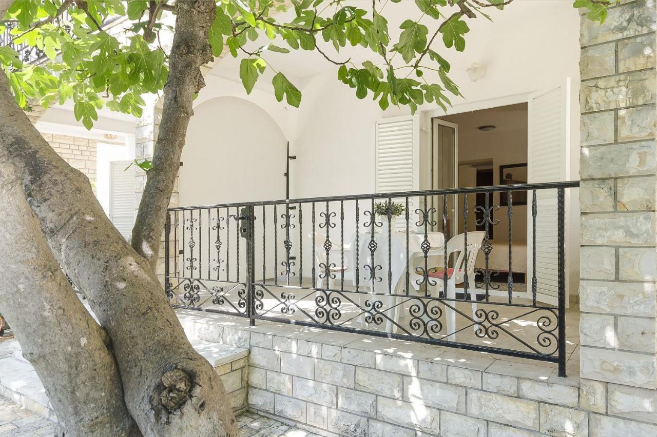 Apartments Karolina Vodice Zewnętrze zdjęcie