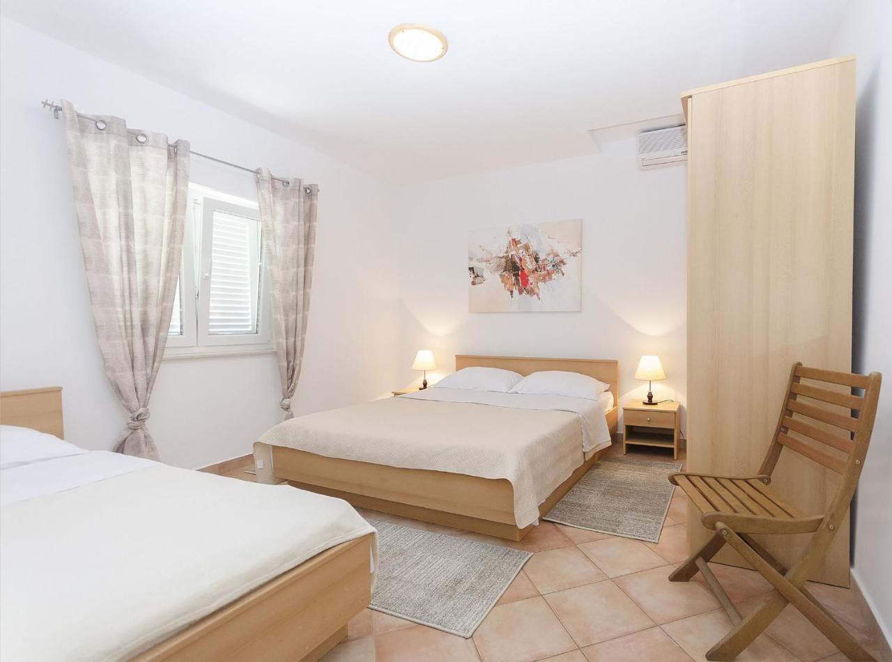Apartments Karolina Vodice Zewnętrze zdjęcie