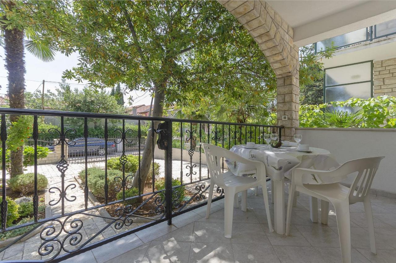 Apartments Karolina Vodice Zewnętrze zdjęcie