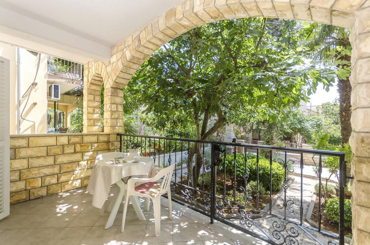 Apartments Karolina Vodice Zewnętrze zdjęcie